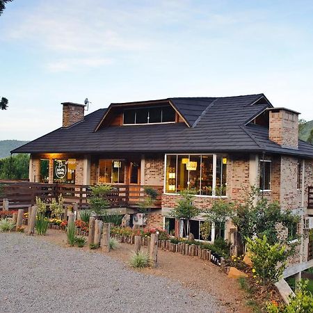 Bina'S Haus Pousada, Cafeteria E Atelier โนวา เปโตรโปลิส ภายนอก รูปภาพ